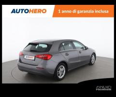 MERCEDES-BENZ A 180 KN40267