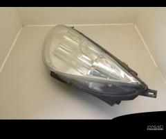 FARO ANTERIORE SINISTRO MITSUBISHI Colt Serie 3P (