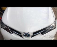 Toyota prius 2016 ricambi