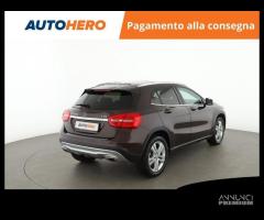 MERCEDES-BENZ GLA 200 XH10768