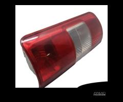 STOP FANALE POSTERIORE SINISTRO FORD Transit Conne