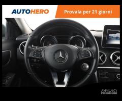 MERCEDES-BENZ A 180 UM51507 - 11