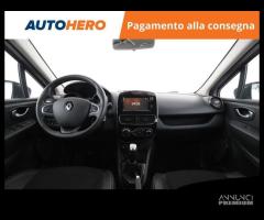 RENAULT Clio XX12811 - 8