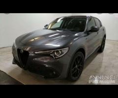 Alfa stelvio 2.2 q4 xeno led 2019 ricambi - 1