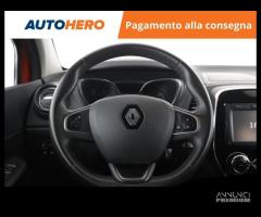 RENAULT Captur UJ33646 - 12