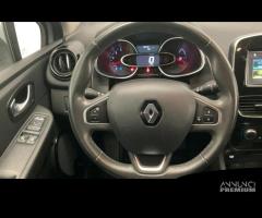 RENAULT Clio KX39032 - 14