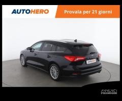 FORD Focus AJ16486