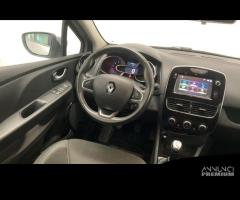 RENAULT Clio KX39032 - 7