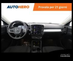 VOLVO XC40 ZT21384 - 8