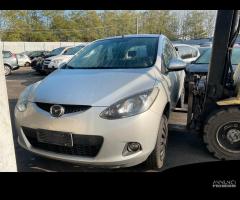 MAZDA 2 DEL 2011 PER RICAMBI - 1