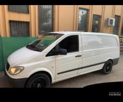 Cerchi NUOVI Mercedes Viano da 17 cod.7822