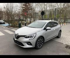 new Renault Clio 2021 in ricambio