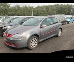 GOLF 5 3 PORTE PER RICAMBI