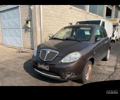 muso lancia ypsilon del 2006