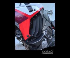 DEFLETTORI LATERALI CARBONIO DUCATI MULTISTRADA V4 - 5