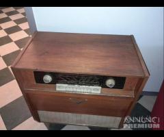 Giradischi Vintage Con Mobile - Radio In Legno