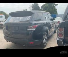 posteriore range rover sport 2015