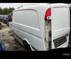 taglio posteriore sx portiera sx mercedes vito w63