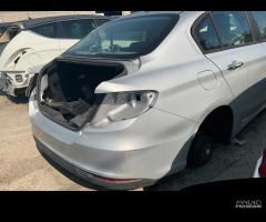 TAGLIO POSTERIORE FIAT TIPO BERLINA DEL 2015 2016