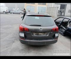 Opel Astra j station wagon 2011 1.7 a17dtr