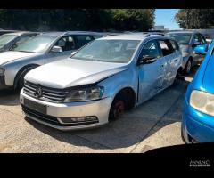 vw passat station wagon 2015 per ricambi - 1