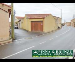 NURACHI - Autorimessa / Garage con Cortile