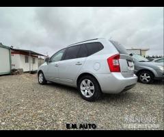 Kia Carens 2.0 CRDI 7 POSTI