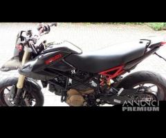 Fianchetti laterali serbatoio carbonio hypermotard - 3