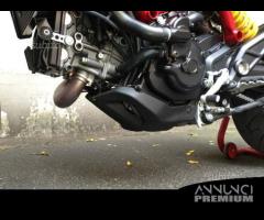 Puntale sotto coppa carbonio ducati hypermotard