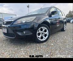 Ford focus 1.6 TDI con gancio traino