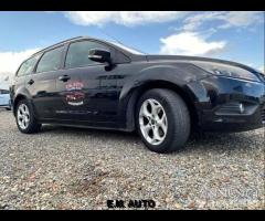 Ford focus 1.6 TDI con gancio traino