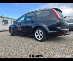 Ford focus 1.6 TDI con gancio traino - 7