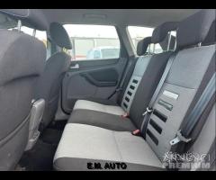 Ford focus 1.6 TDI con gancio traino - 11