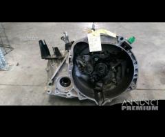 Cambio nissan note 1.4 16v cr14 - 1