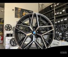 Cerchi NUOVI Bmw raggio 19 cod.09342