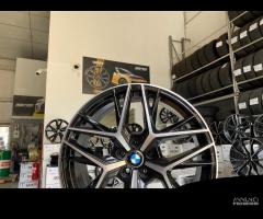 Cerchi NUOVI Bmw raggio 19 cod.09342