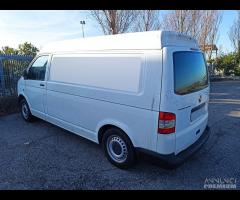 Ricambi usati VW TRASPORTER T5 2.5 TDI- AXE