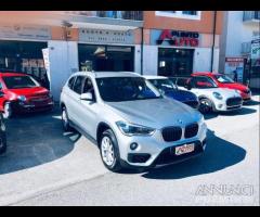 BMW X1 sDrive18d DESIGN - FARI LED-