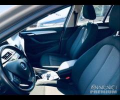 BMW X1 sDrive18d DESIGN - FARI LED-