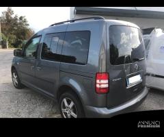 PORTA ANTERIORE DX vw caddy 1.6 Tdi CAY anno 2011