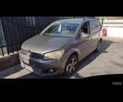 Volkswagen Touran solo per ricambi 2010