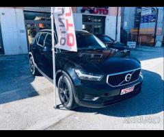 VOLVO XC40 D3 AWD Geartronic Business Plus - 25