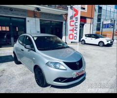 LANCIA Ypsilon 1.0 FireFly 5 porte S&S Hybrid Ec