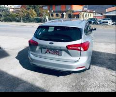 FORD Focus 1.5 EcoBlueSW Business NAVI CARPLAY - 23