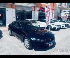 JAGUAR XE 2.0 D 180 CV aut. Prestige pelle - nav - 23