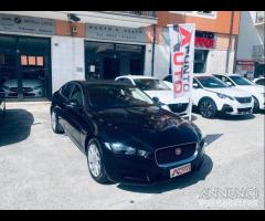 JAGUAR XE 2.0 D 180 CV aut. Prestige pelle - nav - 24