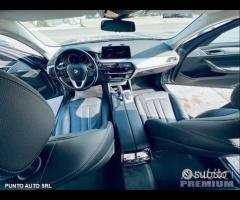 BMW 520 d aut. Touring Luxe PELLE- TELECAMERA - 14