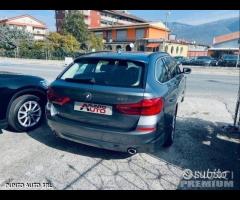 BMW 520 d aut. Touring Luxe PELLE- TELECAMERA - 16