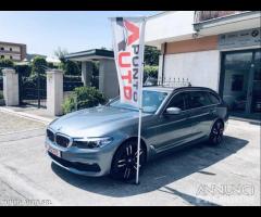 BMW 520 d aut. Touring Luxe PELLE- TELECAMERA - 28