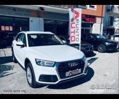 AUDI Q5 35 TDI quattro S tronic Business Sport - 2